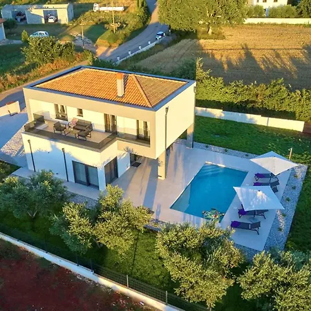 Elena * Marčana