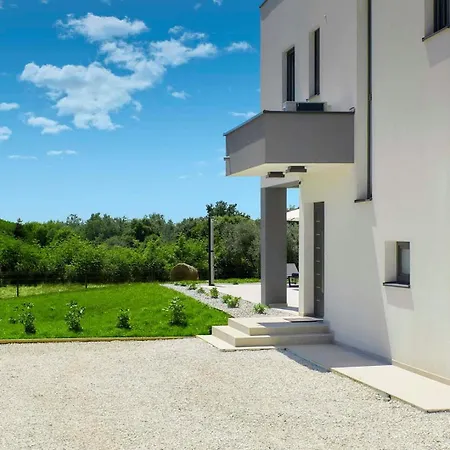 Elena Villa Marčana